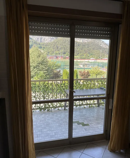 porta finestra in legno