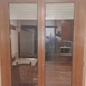 Portafinestra in legno con doppio vetro